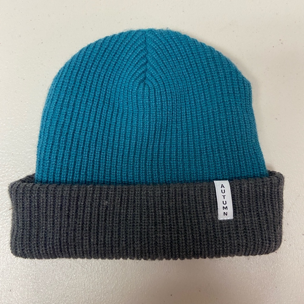 AUTUMN BLOCKED YOUTH BEANIE